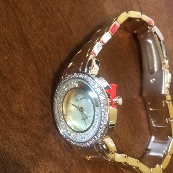 Sold - Picture 6 of 8